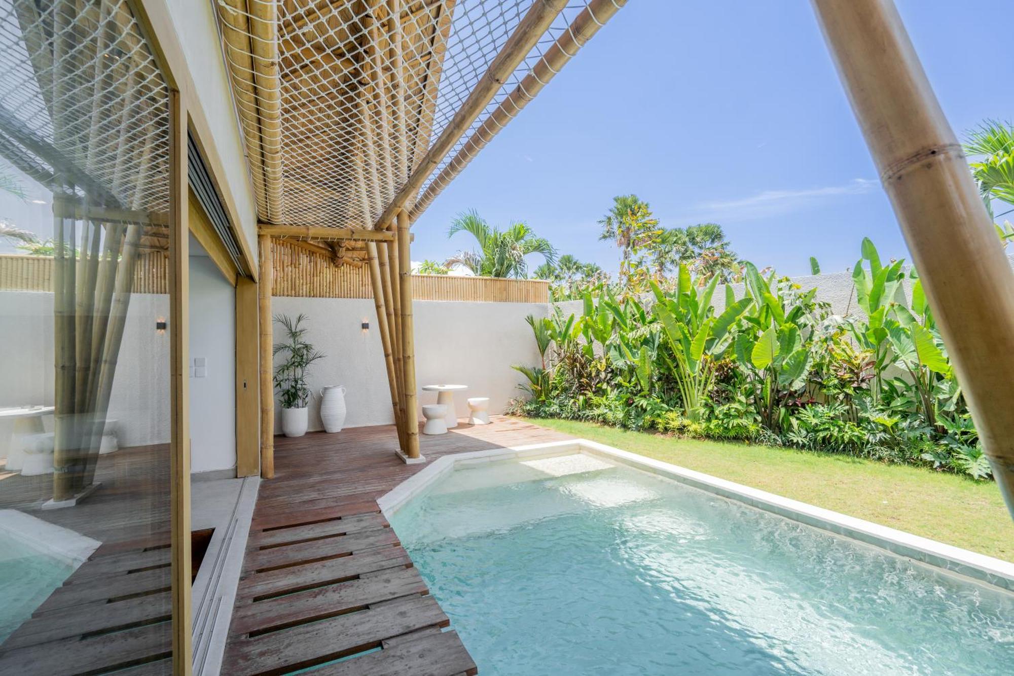 Villa Sunset Bamboo - 3Br Villa In Kerobokan المظهر الخارجي الصورة