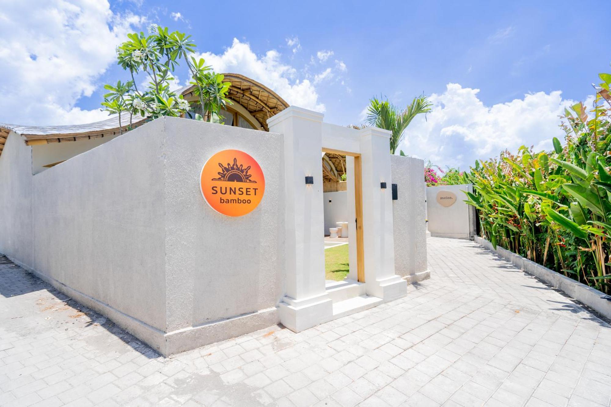 Villa Sunset Bamboo - 3Br Villa In Kerobokan المظهر الخارجي الصورة